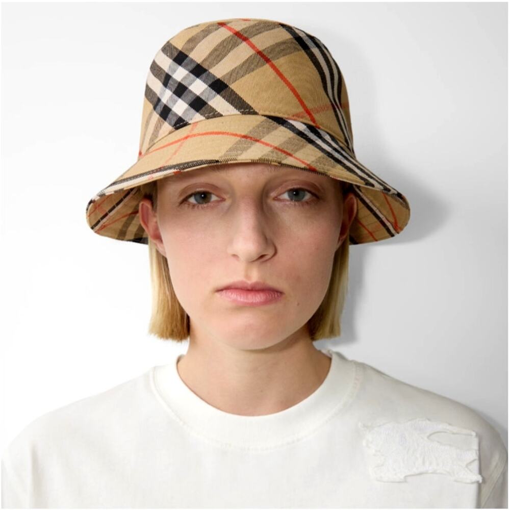 Burberry Check Knight Bucket Hat Sand Beige Size L